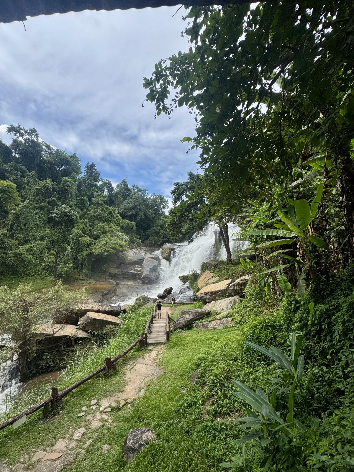 Vodopád v džungli u Chiang Mai