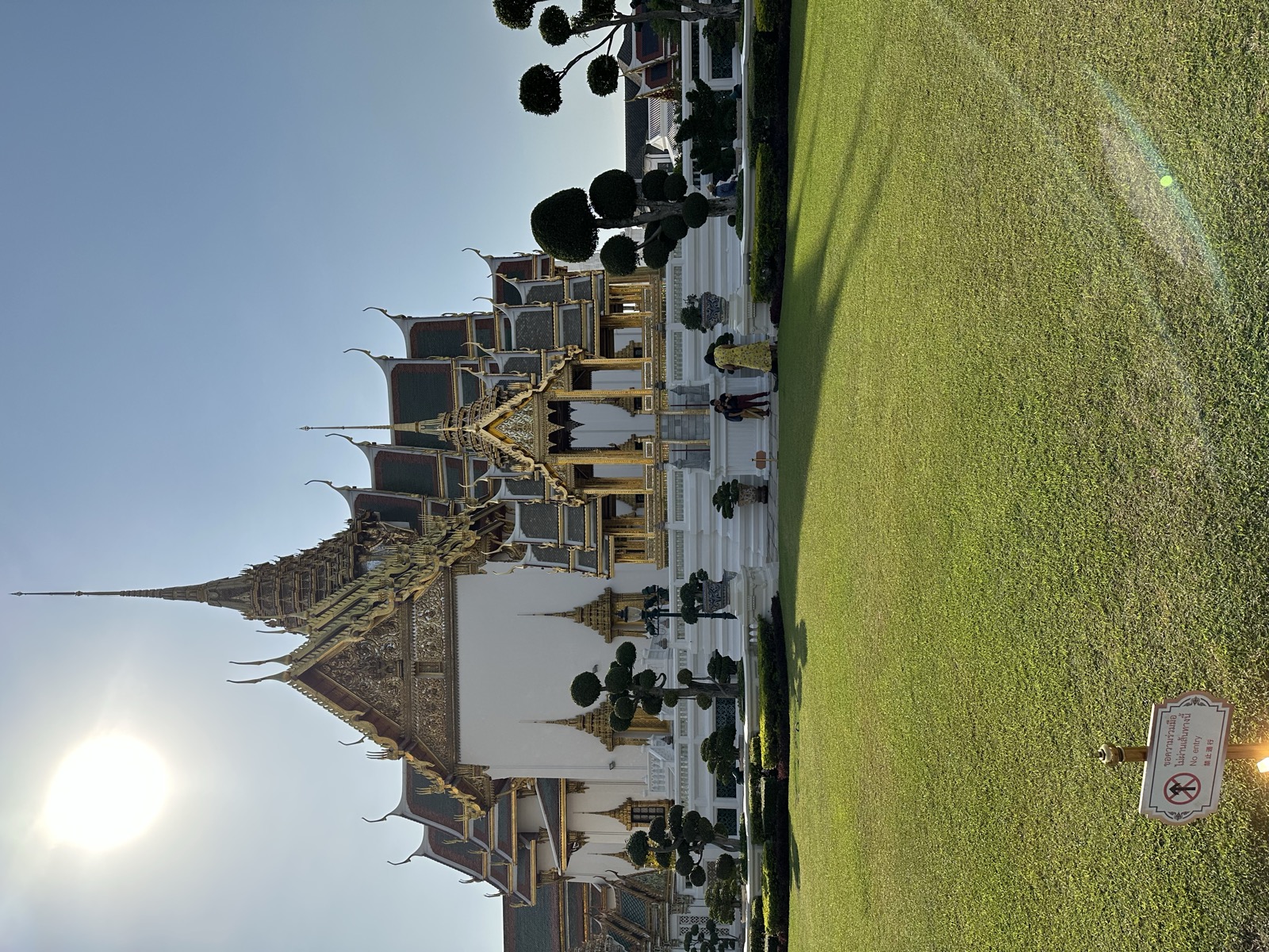 Areál Velkého palác v Bangkoku se zlatými pagodami
